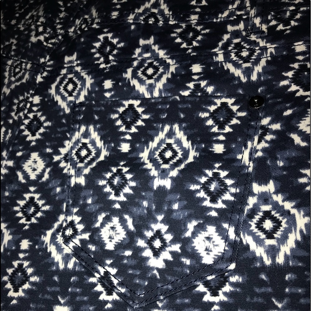 Aztec Shorts - Picture 4 of 4